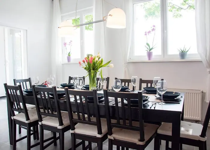 Apartment With 3 Bedroom +1.5 Bthrm +A/C In Prenzlauer Berg