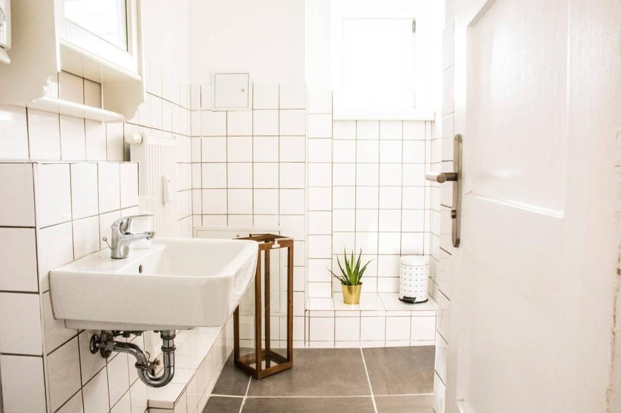 Casa vacanze With 3 Bedroom +1.5 Bthrm +a/c In Prenzlauer Berg Berlino
