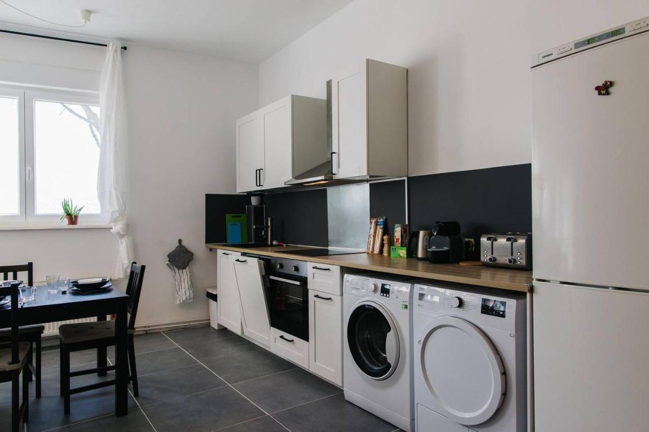 Casa de férias With 3 Bedroom +1.5 Bthrm +a/c In Prenzlauer Berg Berlim