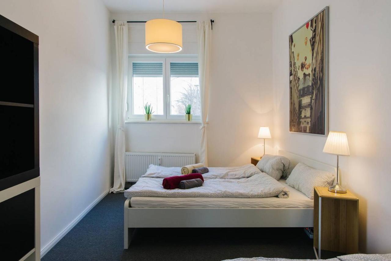 With 3 Bedroom +1.5 Bthrm +a/c In Prenzlauer Berg Casa vacanze Berlino