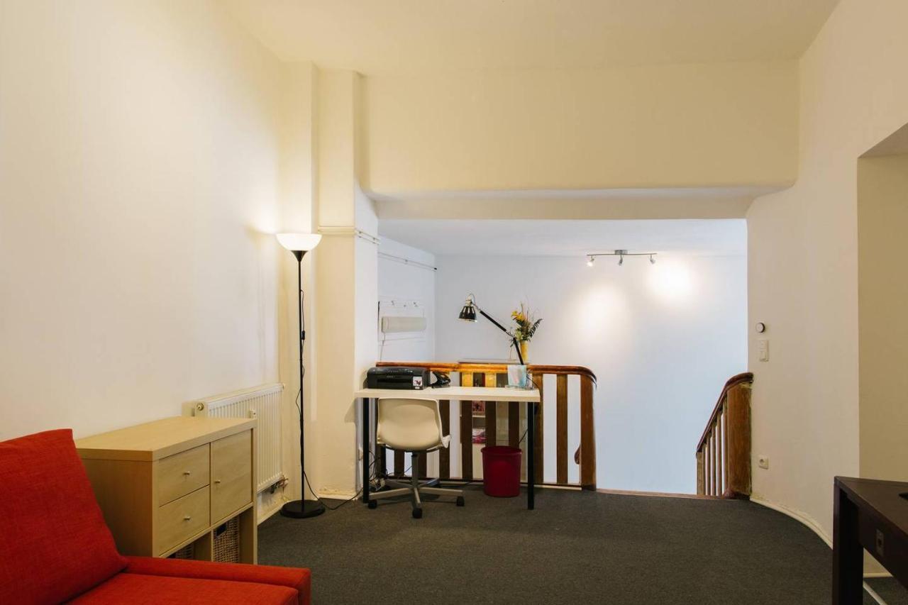With 3 Bedroom +1.5 Bthrm +a/c In Prenzlauer Berg